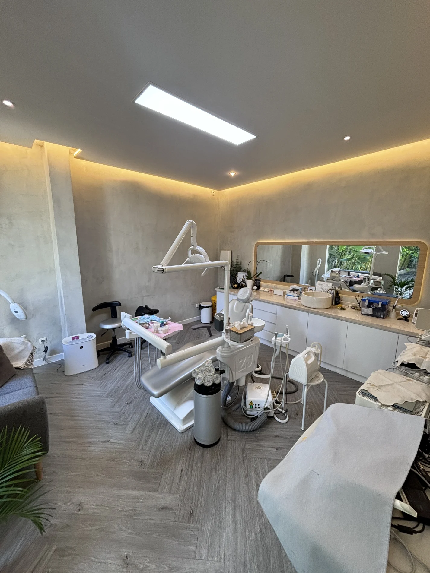 CSmile Bali clinic room